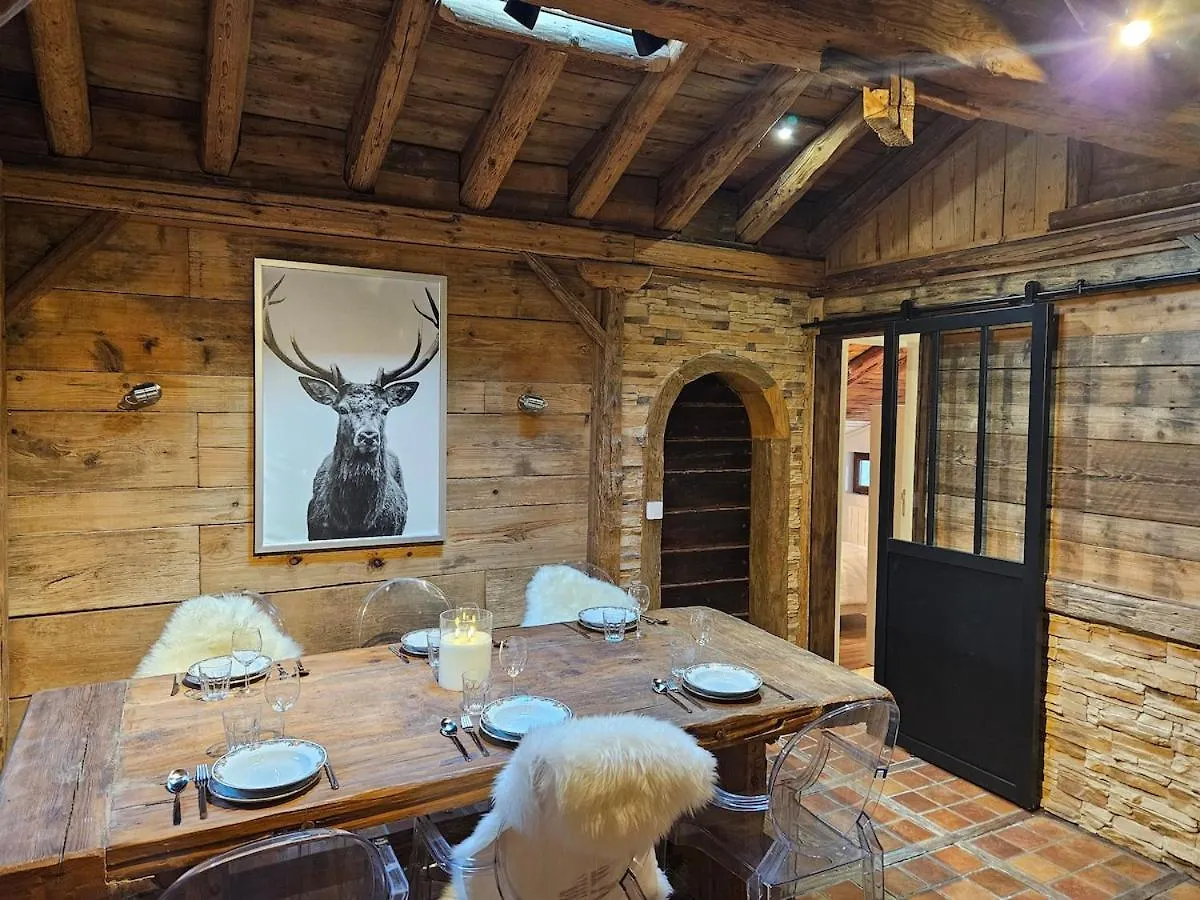 Апартаменты Le Chalet Tresor Cache Au Coeur De La Nature Presilly  Франция